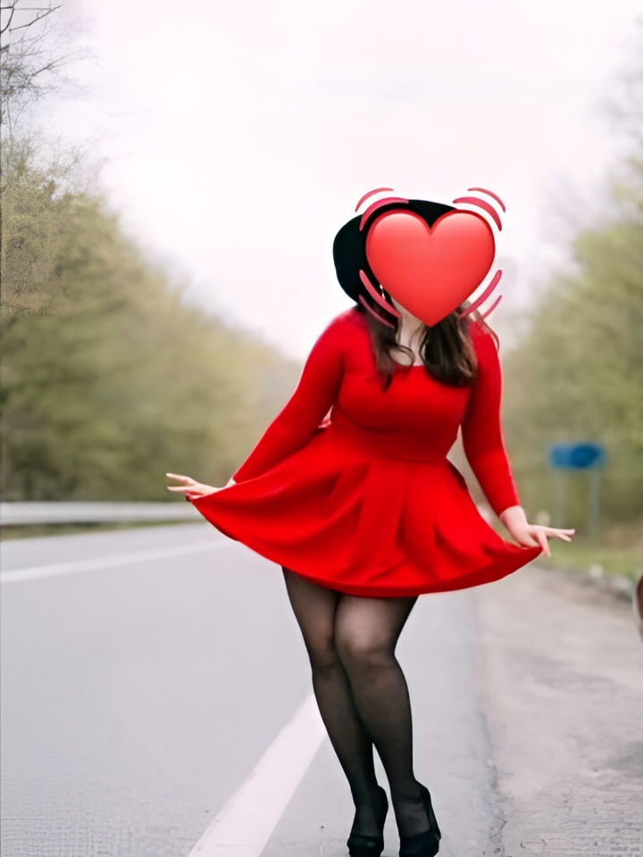 Софа привлекательная девушка из Трехгорный цена от 4000 руб