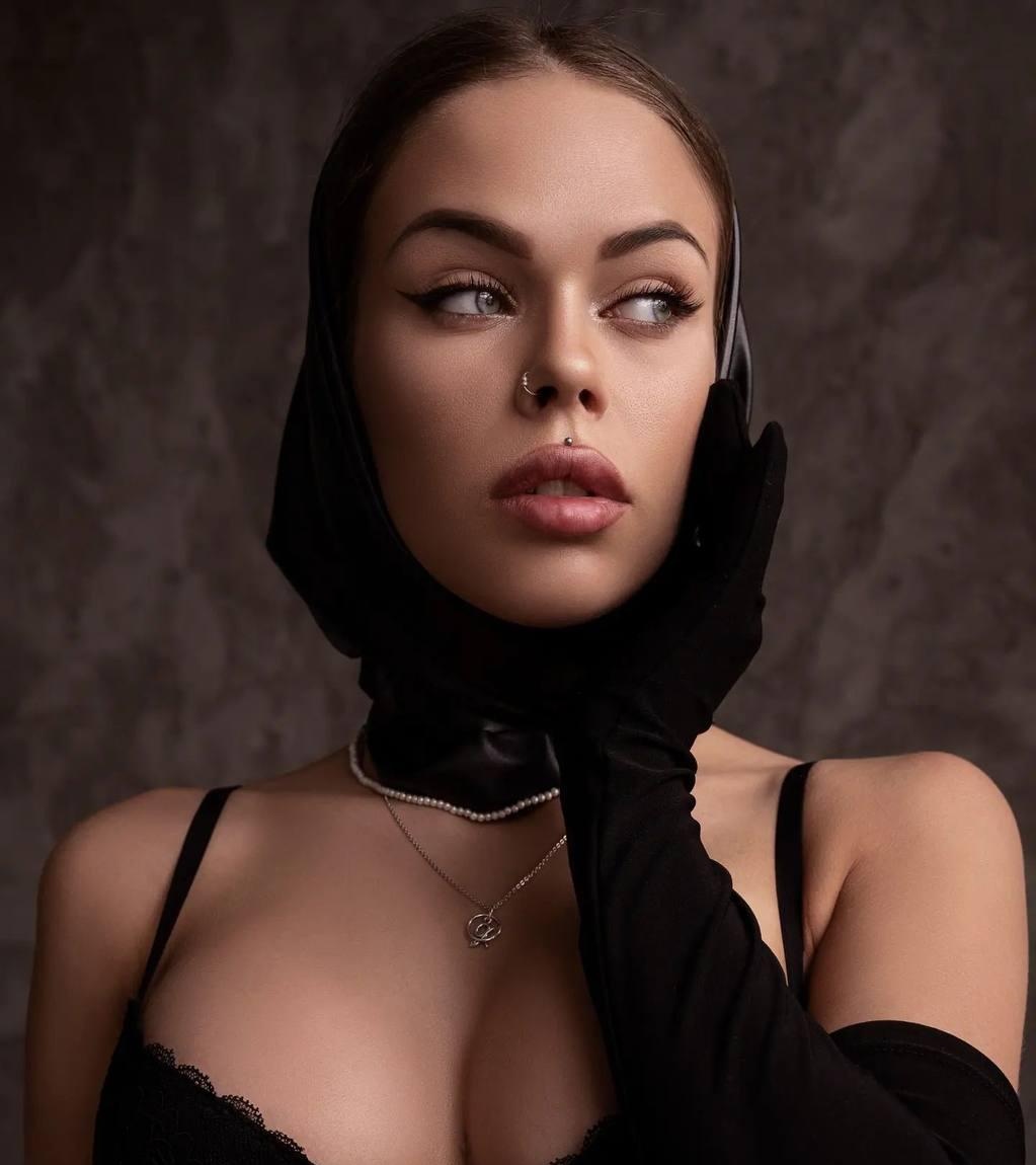 Полина привлекательная девушка из Трехгорный цена от 6000 руб