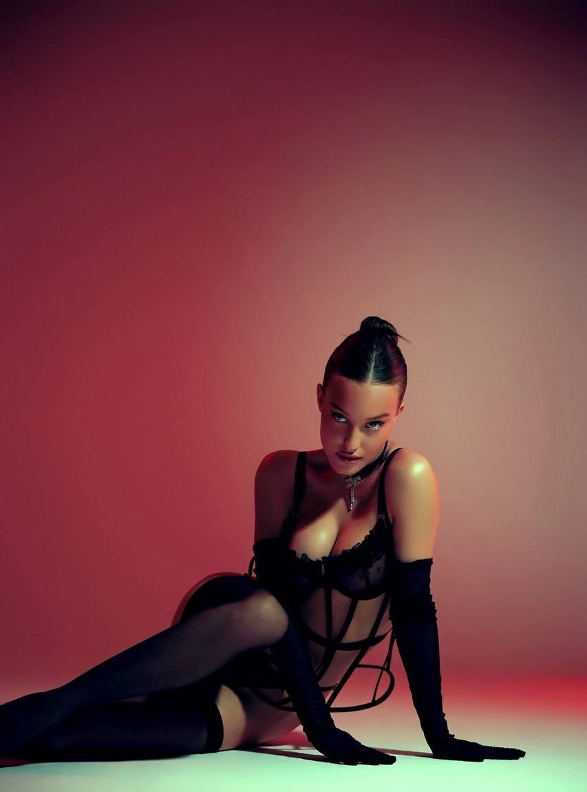 Дашута привлекательная девушка из Трехгорный цена от 6000 руб