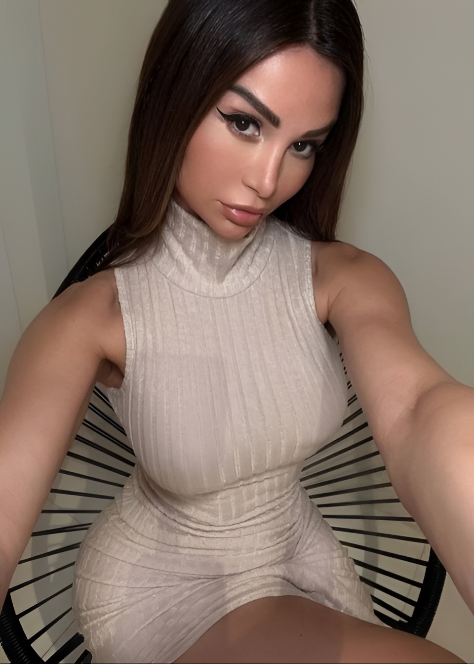 Дина привлекательная девушка из Трехгорный цена от 8000 руб